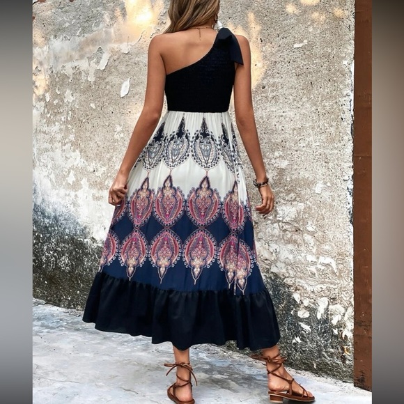 Boho floral print one shoulder midi dress - Picture 3 of 6